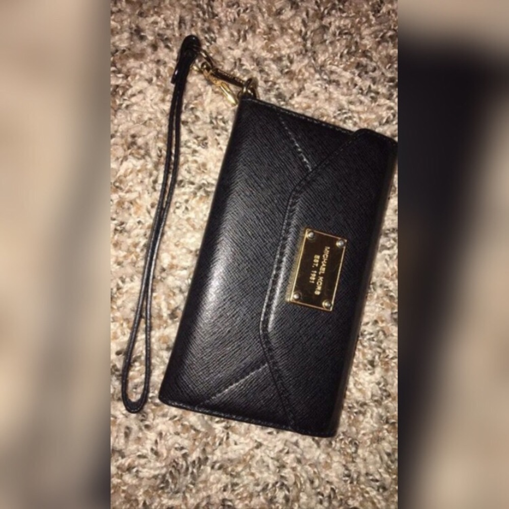 Michael Kors Wristlet